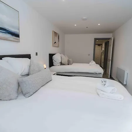 Stunning Luxury Stay By Vichy Kingston upon Hull Exterior photo